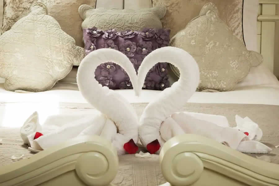 Luxury cottages - celebrate special occasions 